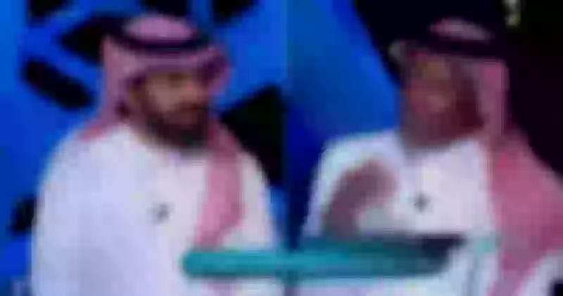 مواجهة ساخنة على الهواء... تلاسن عنيف بين الدعيع والحارثي حول كأس السوبر السعودي والختام يفجر مفاجأة صادمة!