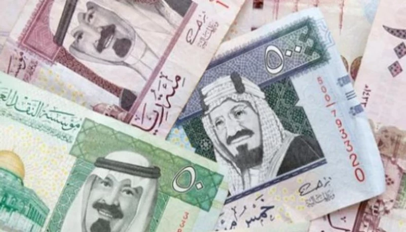 تفجر مفاجأة من العيار الثقيل: الجنيه المصري ينهار أمام الريال السعودي... ذهول في الأسواق وسعر الصرف يصدم المصريين!