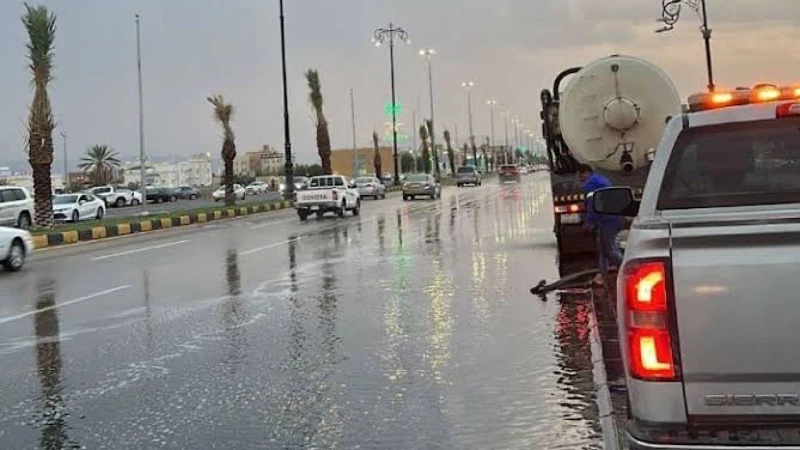 العقيل: الحالة المطرية على جدة تقترب من نهايتها.. فيديو